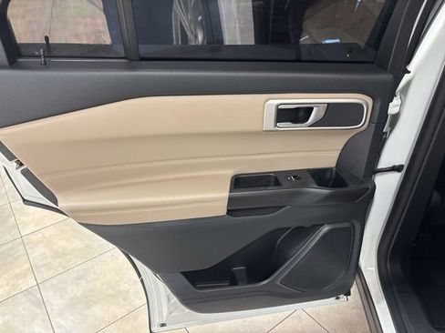 Used 2020 Ford Explorer XLT w/ Equipment Group 202A image 13