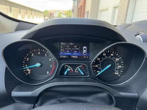 Used 2017 Ford Escape Titanium w/ Equipment Group 301A AWD/4WD image 19