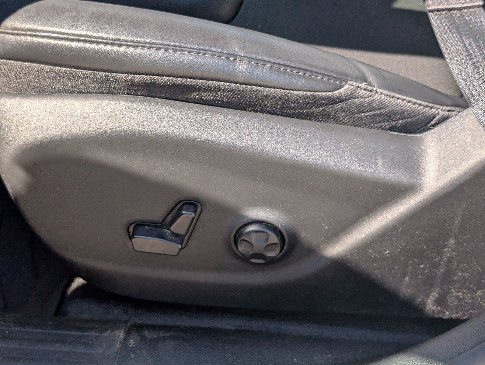Used 2021 Jeep Cherokee Latitude Plus FWD image 18