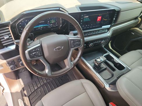 Certified 2023 Chevrolet Silverado 1500 RST w/ Redline Edition AWD/4WD image 25