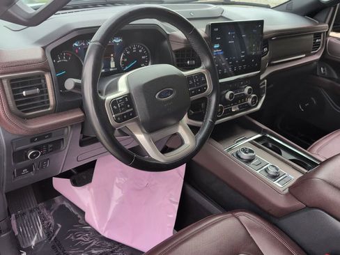 Used 2024 Ford Expedition Limited AWD/4WD image 15