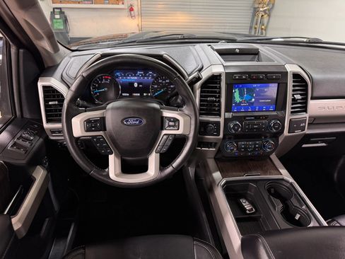 Used 2020 Ford F350 Lariat w/ Lariat Ultimate Package image 22