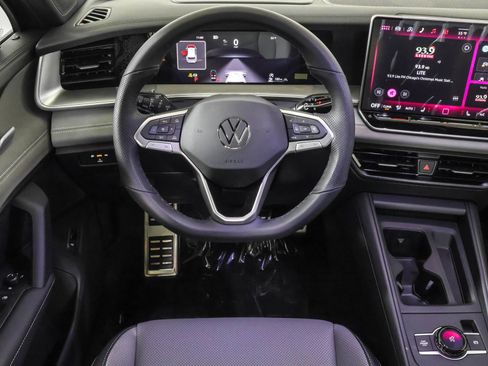 Used 2026 Volkswagen Tiguan SE R-Line AWD/4WD image 37