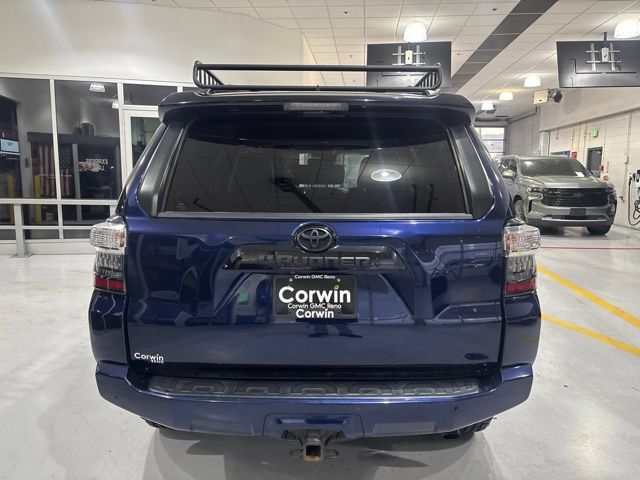 Used 2021 Toyota 4Runner Venture w/ Moonroof Package AWD/4WD image 5