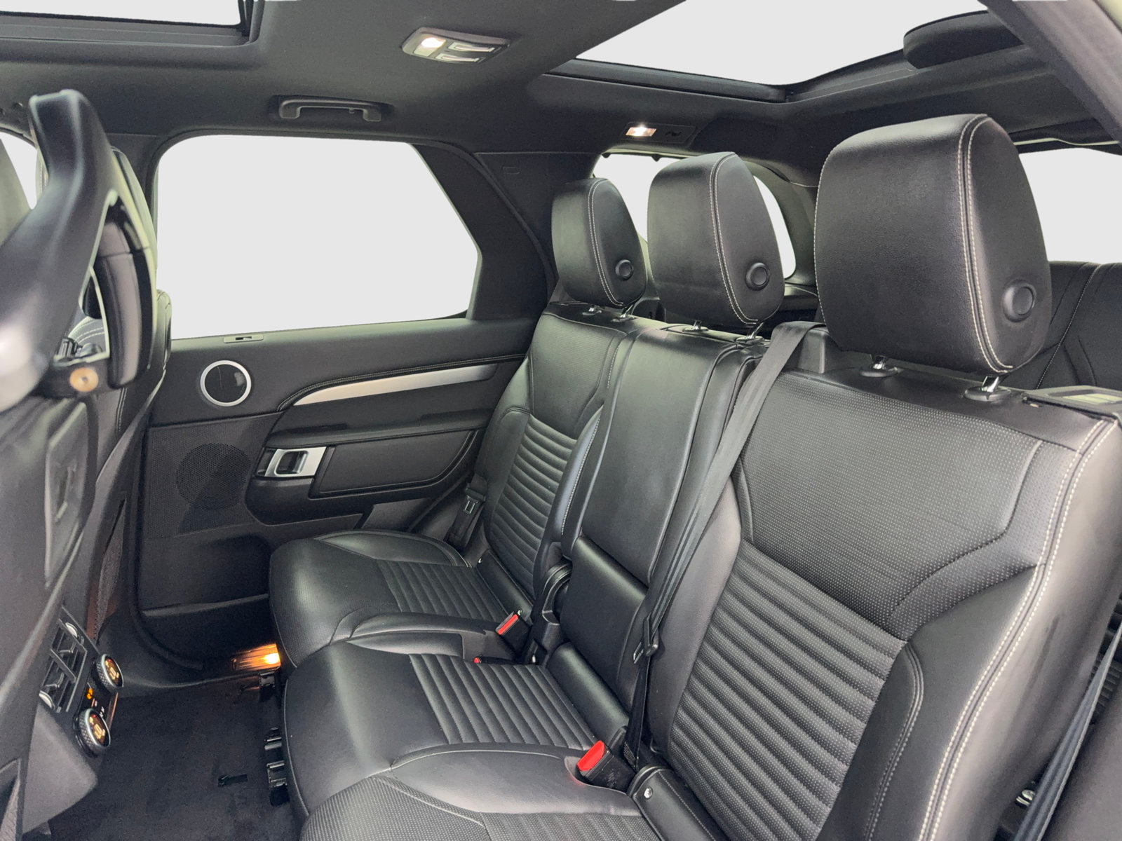 Used 2023 Land Rover Discovery S R-Dynamic AWD/4WD image 38