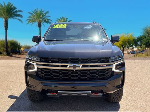 Used 2022 Chevrolet Tahoe Z71 w/ Luxury Package AWD/4WD image 8