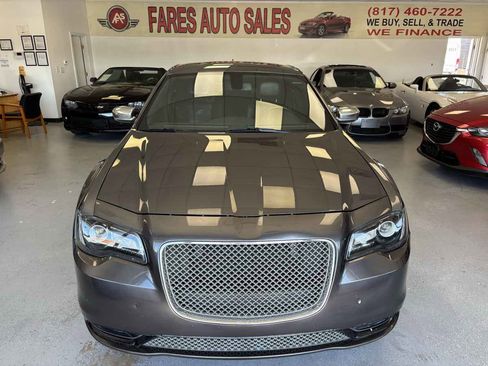 Used 2018 Chrysler 300 S w/ 300S Premium Group image 1