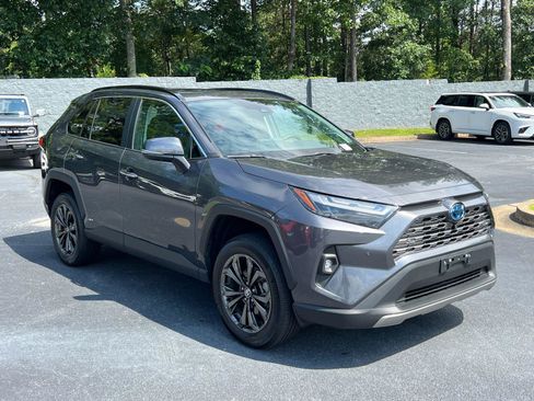 Used 2022 Toyota RAV4 Limited AWD/4WD image 3