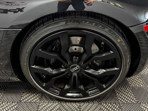 Used 2011 Audi R8 V10 image 20