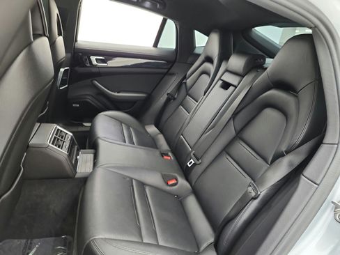 Used 2021 Porsche Panamera image 15
