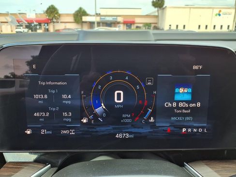 Used 2025 Chevrolet Tahoe Premier AWD/4WD image 35