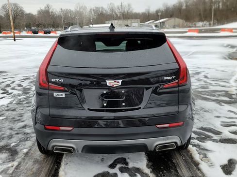 Used 2023 Cadillac XT4 Premium Luxury w/ Cold Weather Package image 10
