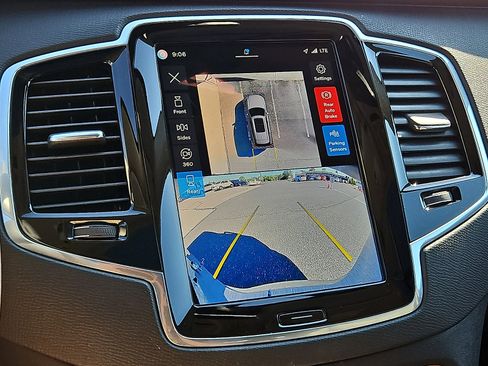 Certified 2025 Volvo XC90 B6 Plus w/ Protection Package Premier AWD/4WD image 19