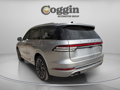 Used 2024 Lincoln Aviator Black Label w/ Dynamic Handling Package image 3