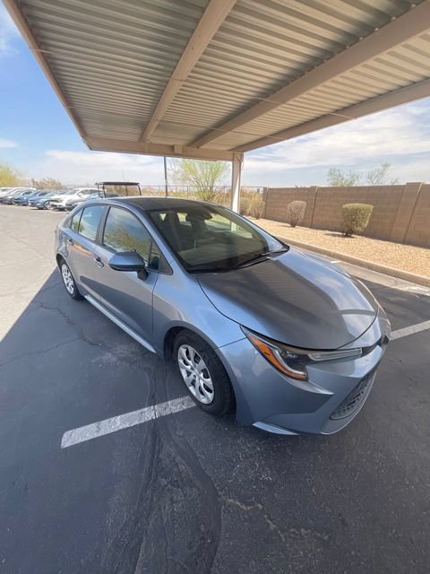 Used 2021 Toyota Corolla LE FWD image 2