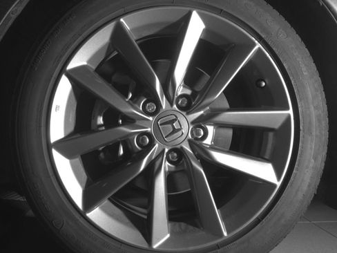 Used 2019 Honda Civic EX-L image 9