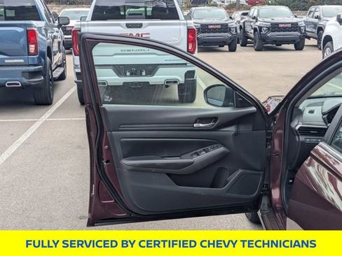 Used 2025 Nissan Altima 2.5 SV FWD image 23
