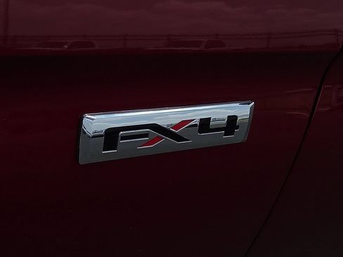 Used 2019 Ford Expedition XLT w/ Equipment Group 202A AWD/4WD image 7