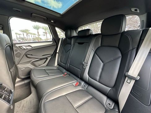 Used 2026 Porsche Macan S AWD/4WD image 38
