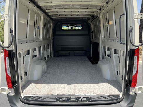Used 2026 Mercedes-Benz Sprinter 2500 image 51