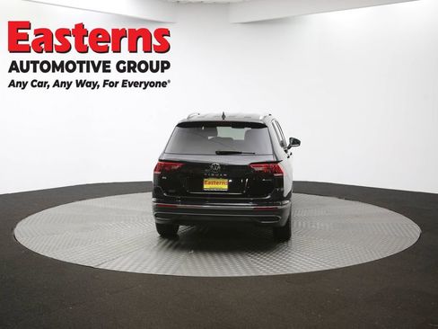 Used 2023 Volkswagen Tiguan SE image 37
