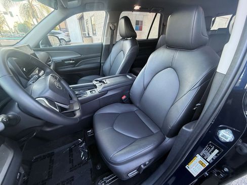 Used 2025 Toyota Grand Highlander XLE image 33