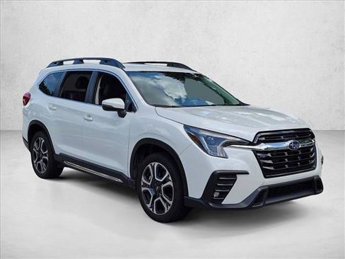 Used 2023 Subaru Ascent Limited AWD/4WD image 3