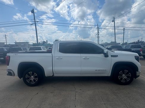 Used 2024 GMC Sierra 1500 SLE w/ Preferred Package AWD/4WD image 6