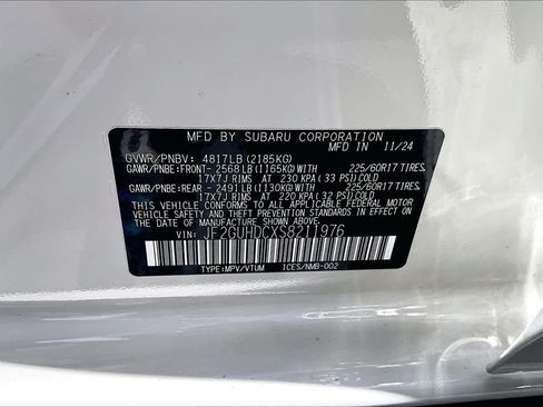 Used 2025 Subaru Crosstrek 2.5i Premium AWD/4WD image 33