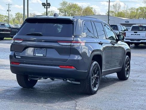 New 2026 Jeep Grand Cherokee Altitude AWD/4WD image 31