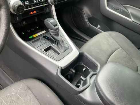 Used 2024 Toyota RAV4 XLE w/ Convenience Package FWD image 16