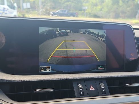 Used 2019 Lexus ES 350 w/ Accessory Package FWD image 19