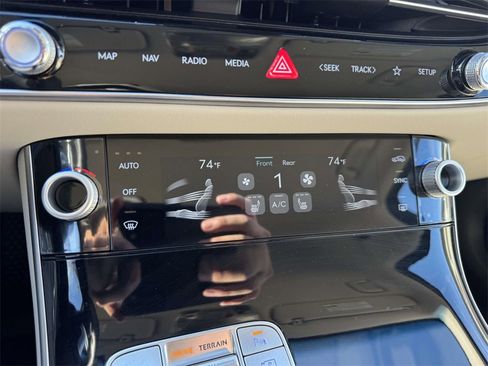 Certified 2026 Genesis GV70 2.5T image 24