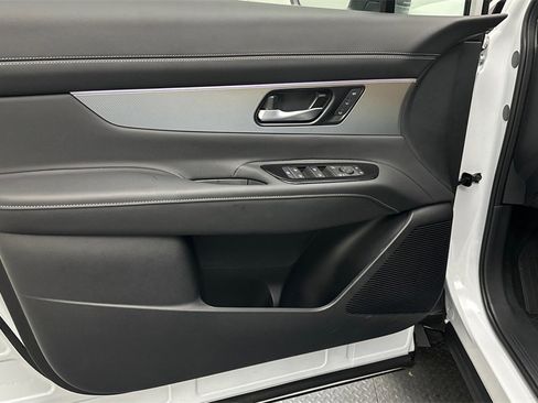 New 2026 Nissan Murano SL image 17