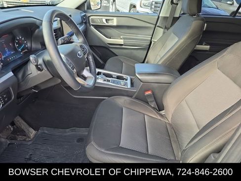 Used 2023 Ford Explorer XLT w/ Class IV Trailer Tow Package image 9