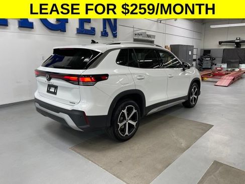 Used 2026 Volkswagen Tiguan SE AWD/4WD image 4