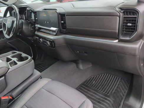 Certified 2022 Chevrolet Silverado 1500 LT AWD/4WD image 27