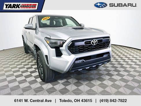 Used 2024 Toyota Tacoma TRD Sport AWD/4WD image 1