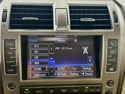 Used 2017 Lexus GX 460 Premium w/ Premium Package AWD/4WD image 21