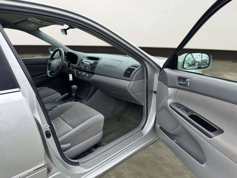 Used 2006 Toyota Camry LE FWD image 17