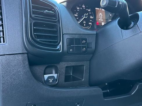 Used 2023 RAM ProMaster 2500 w/ Driver Convenience Group image 12