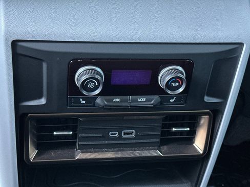 Used 2024 GMC Hummer EV 2X AWD/4WD image 41