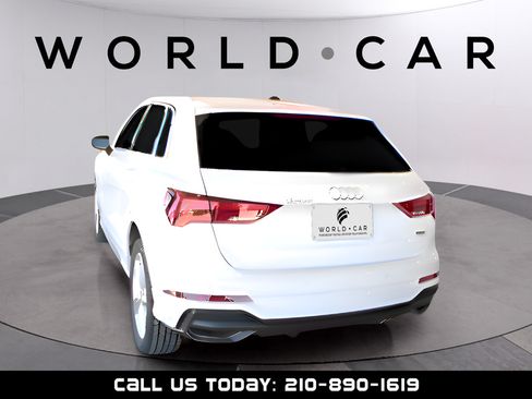 Used 2020 Audi Q3 2.0T Premium w/ Convenience Package AWD/4WD image 5