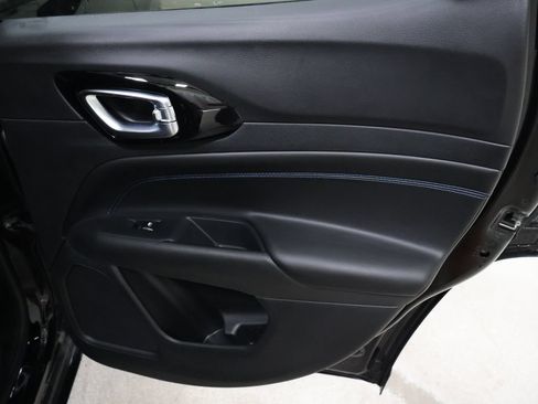 New 2026 Jeep Compass Latitude AWD/4WD image 17
