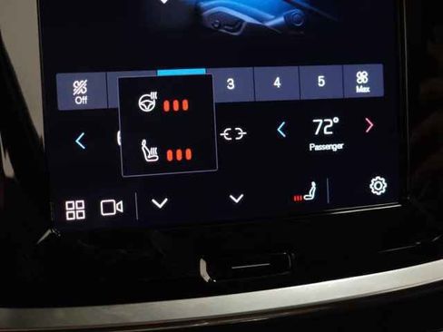 Used 2025 Volvo V60 B5 Cross Country Plus image 30