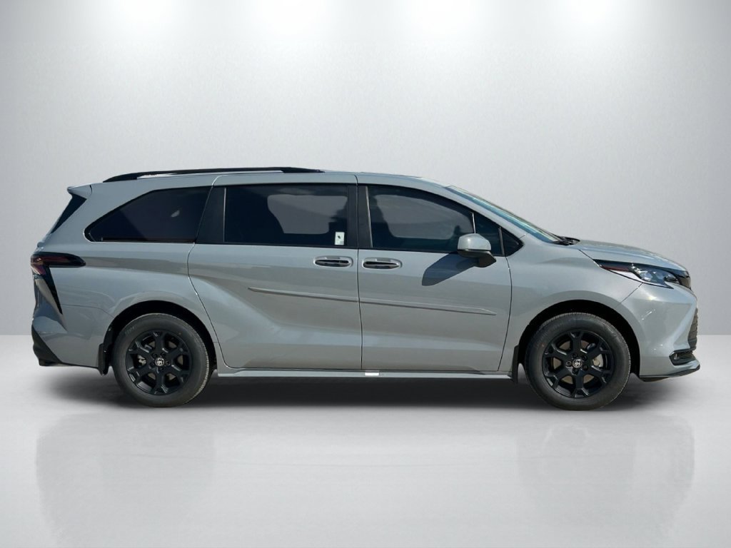 New 2026 Toyota Sienna XLE Woodland Edition AWD/4WD image 4