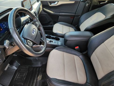 Used 2022 Ford Escape Titanium w/ Titanium Premium Package image 14