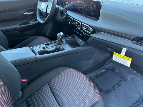 New 2026 Nissan Sentra SR w/ Floor Mat Package image 12