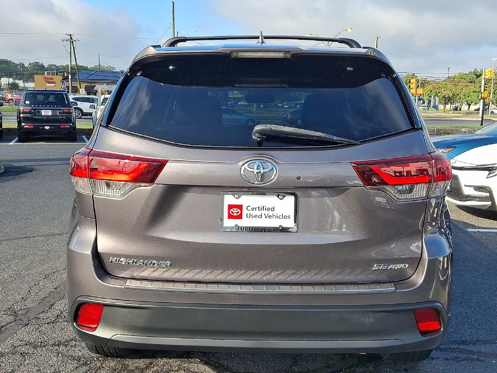 Certified 2019 Toyota Highlander SE AWD/4WD image 5