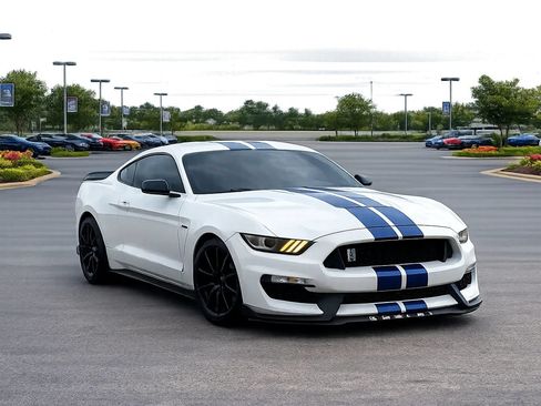 Used 2017 Ford Mustang Shelby GT350 w/ Electronics Package RWD image 8
